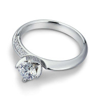 【通灵珠宝】皇家博物馆珍爱款钻戒 18K金钻