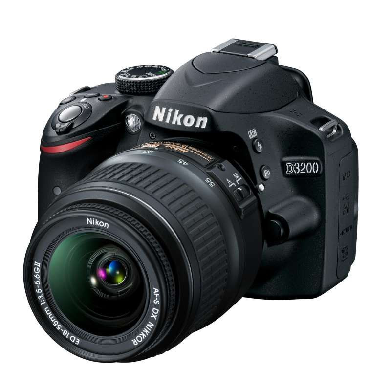 尼康(Nikon） D3200数码单反相机 套机（AF-S DX 18-55mm f/3.5-5.6G ED II）黑