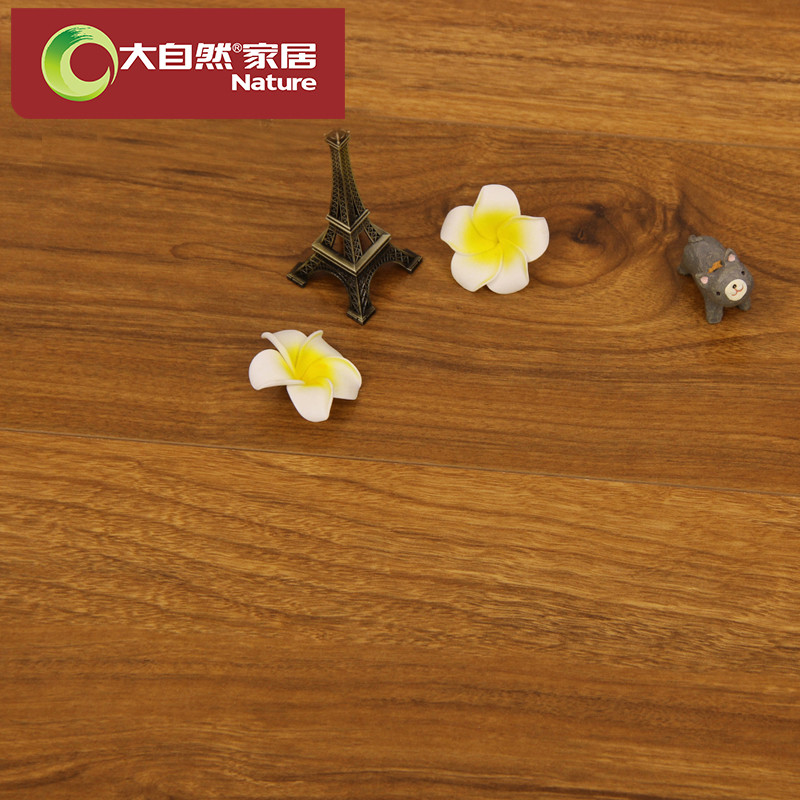 大自然地板 强化复合木地板 厂家直销 超越十色