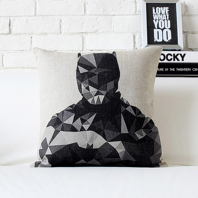 蝙蝠侠绿巨人美国队长钢铁侠雷神卡通棉麻抱枕