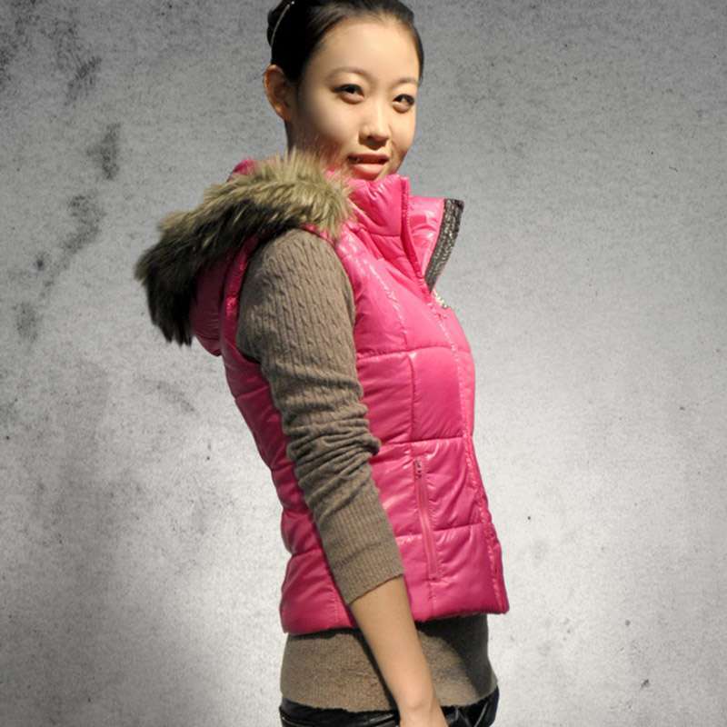 Feelie韩版时尚<em>女款带帽毛领</em>棉<em>马甲</em>FW12427