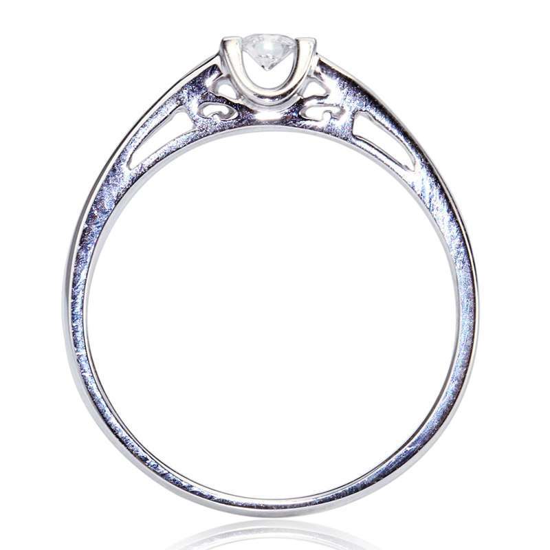宝庆尚品 18K金<em>古典</em>夹镶钻石<em>女戒</em>424969002