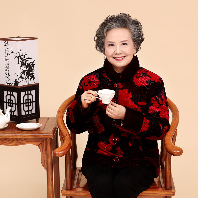 卓胜基中老年女装