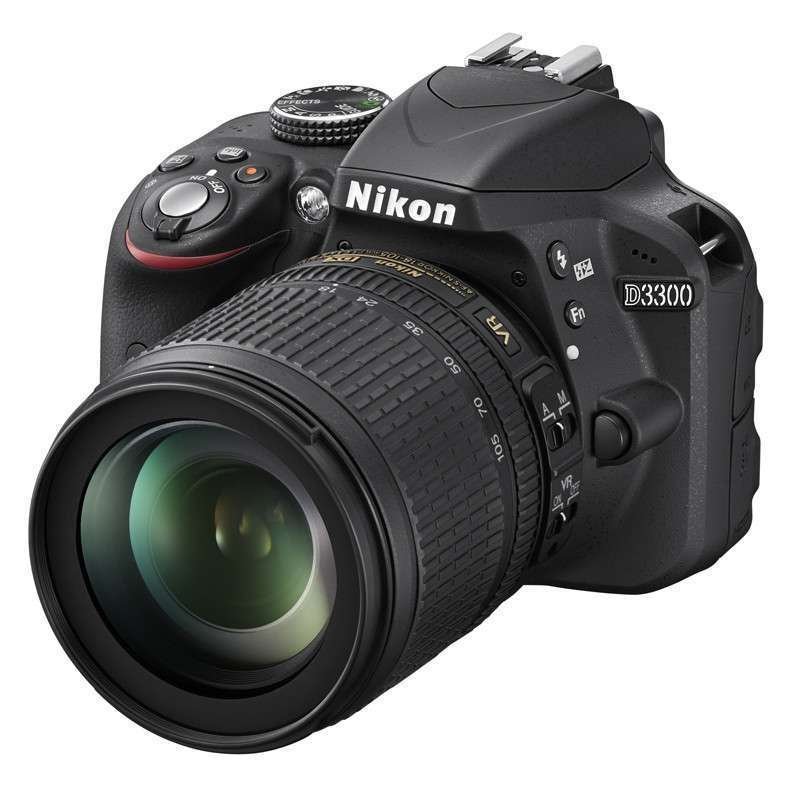 尼康(Nikon）D3300数码单反相机 套机 （VR18-105）黑+8G卡