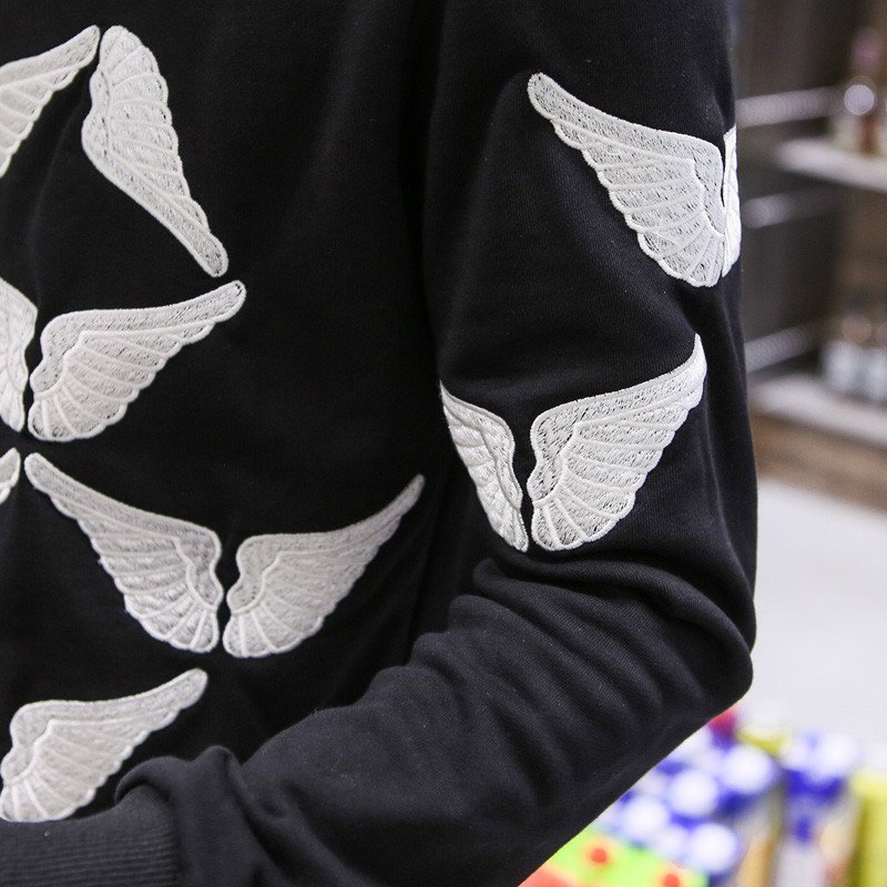 带翅膀的衣服是什么牌子,后背带翅膀的衣服是什么牌子-第1张图片-原单