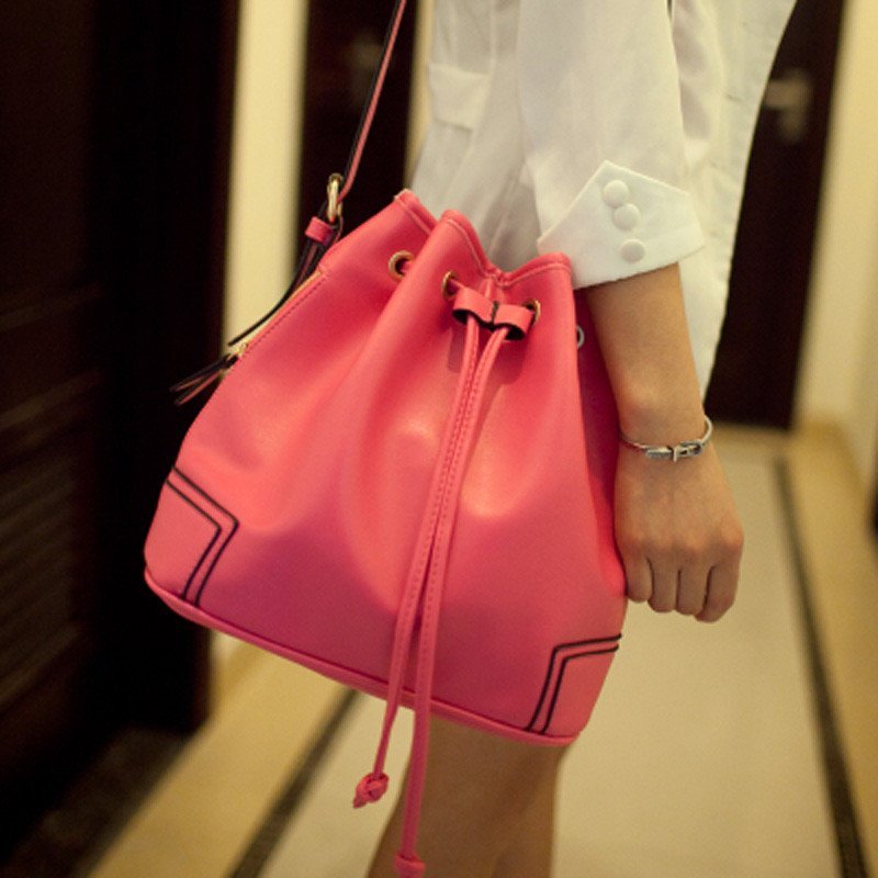 薇思黛 2016新款 潮韩版时尚百搭水桶包女士单肩斜挎包大包包女包 玫红色