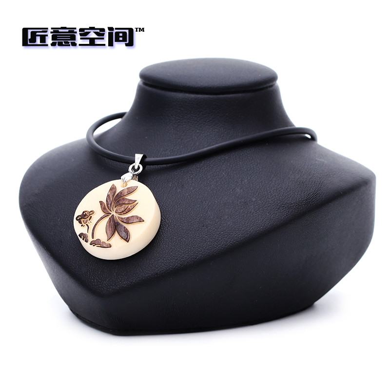 天然象牙果 搭配S925银 皮绳 莲花 23x7mm 手工雕刻 女款 白色
