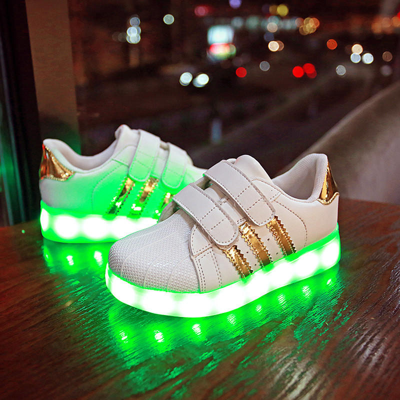 春季新款亮灯七彩儿童充电发光鞋男童鞋小孩闪