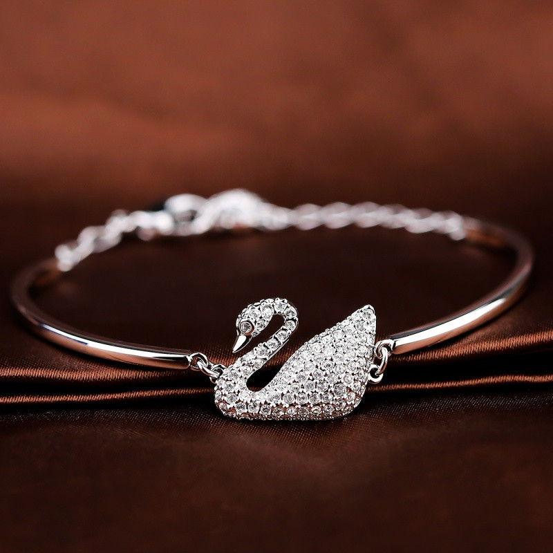 伟德bv1946官网-女生喜欢的手工小饰品？