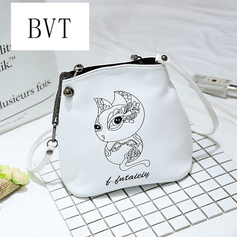 BVT2017新款珍珠手提包韩版时尚卡通水桶包休闲单肩斜挎包 白色