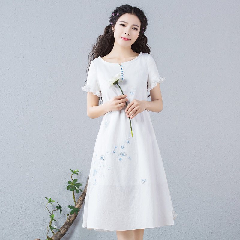 烟花烫2018夏装新款女装气质宽松森女立体绣花中长连衣裙 描笙37224601 白色 XXXL