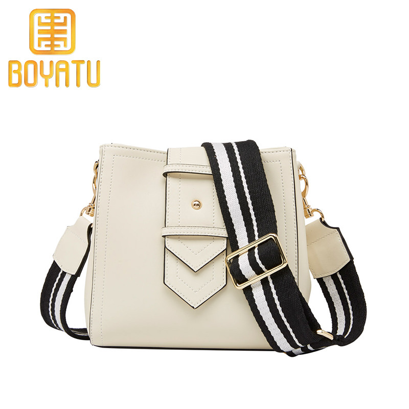 柏雅图（boyatu）牛皮女士斜挎包女小包欧美时尚真皮单肩包女宽肩带水桶包 象牙白