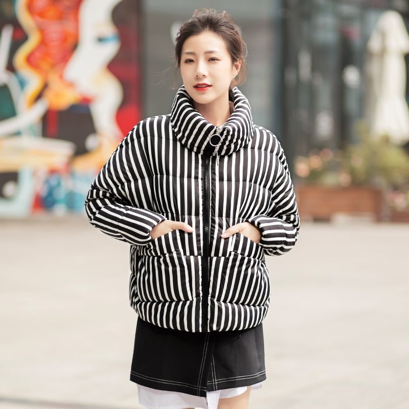 千仞岗秋冬新品羽绒服女短款面包服插肩袖显瘦韩版外套冬装 165/M 黑白条981