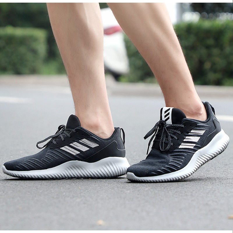 阿迪达斯（adidas）运动男女低帮网面轻便透气缓震耐磨休闲跑步鞋DA9768/CG5126 DA9768（男） 9（43码）