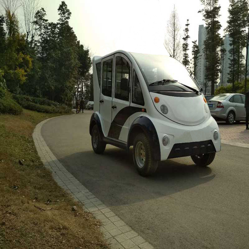 四座封闭巡逻车
