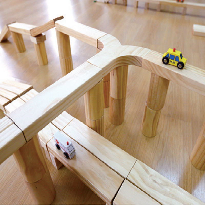 小康轩建构区大班330块单元积木1套主题辅材包1套环创材料包48张建