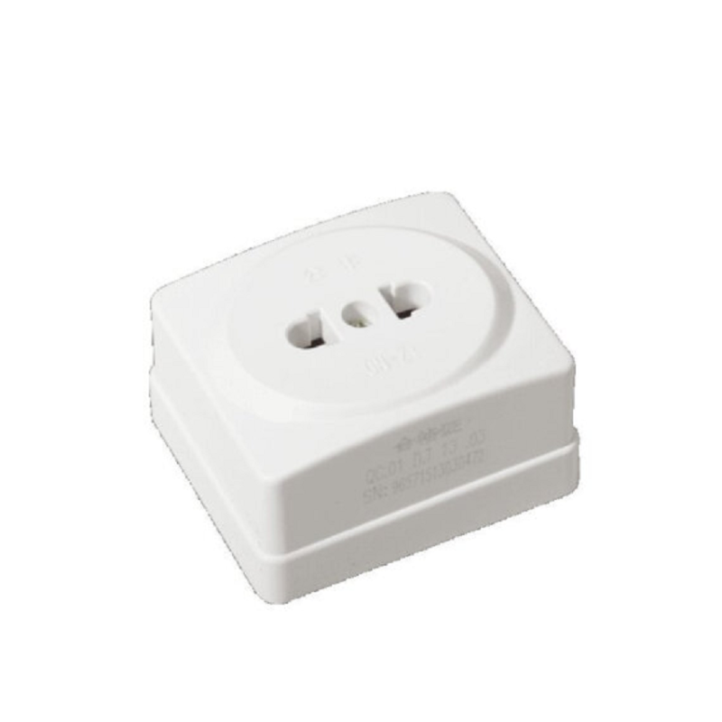 公牛 明装GN-Z1三孔插座10A250v