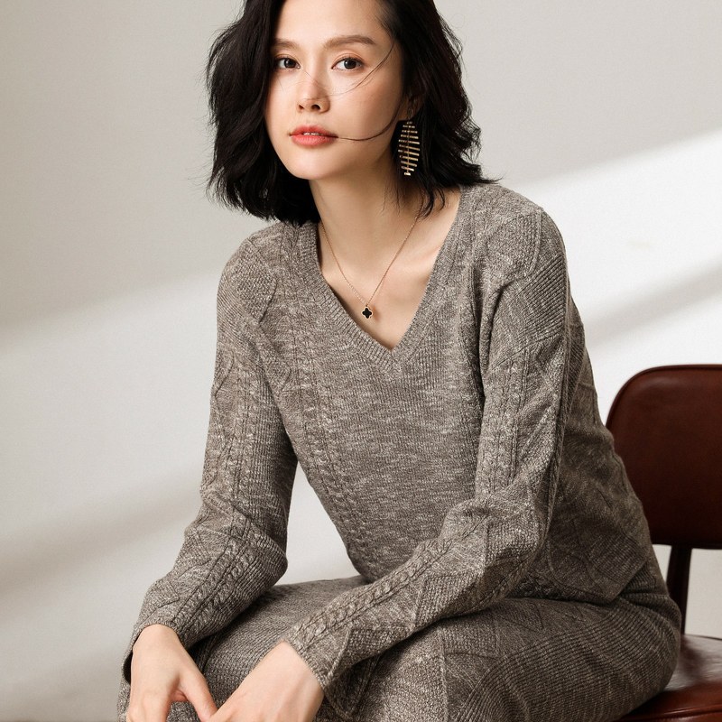 恒源祥V领套头羊毛衫女时尚花纱复古绞花厚毛衣2019秋冬毛针织衫 170/92A 中咖