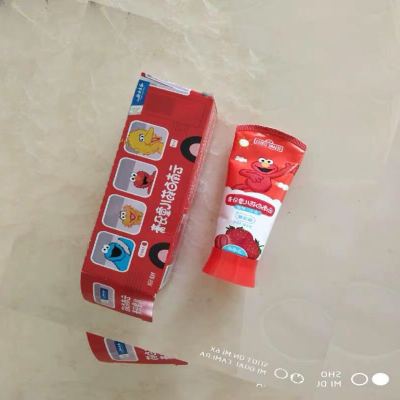 云南白药益生菌儿童牙膏60g草莓香型（芝麻街版） 3至6岁适用晒单图