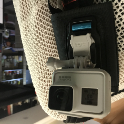 GoPro HERO 7 Black 限量版暮光白运动摄像机 4K户外水下视频直播 防水防抖 语音控制 64G内存卡套装晒单图