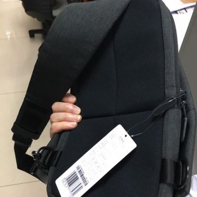 小米（MI）多功能都市休闲胸包 深灰色 单肩包 可放入7英寸平板电脑 通用晒单图