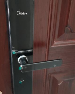 美的（Midea）BF300 智能指纹锁 密码锁 智能安防电子锁门锁指纹锁密码锁斜舌通用型铝合金晒单图