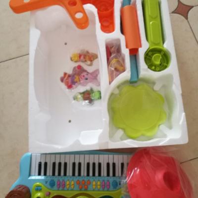汇乐玩具（HUILE TOYS）多功能趣味演奏组合电子琴 669 宝宝益智玩具电子琴/带麦克风琴儿童电子钢琴 电源/电池晒单图