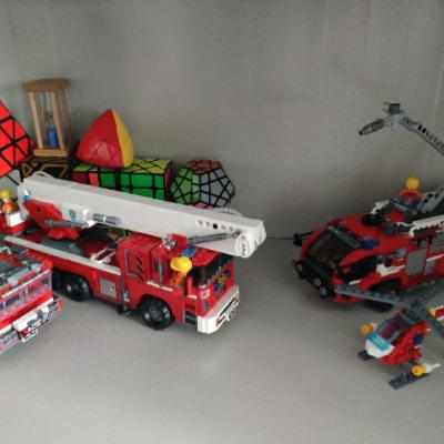 星堡积木兼容乐高积木儿童拼装玩具男孩子6-14岁塑料小颗粒女孩岁礼物--机场消防车#767颗粒晒单图