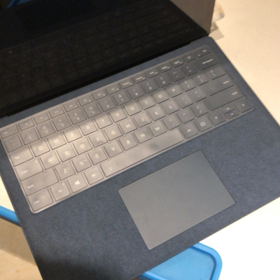 微软（Microsoft）Surface Laptop 2 13.5英寸 超轻薄本触屏版笔记本电脑（i5-8250U 8GB 256GB固态硬盘 含正版office 灰钴蓝）晒单图