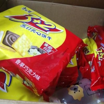康师傅 3+2苏打夹心饼干 香草巧g力味375g晒单图
