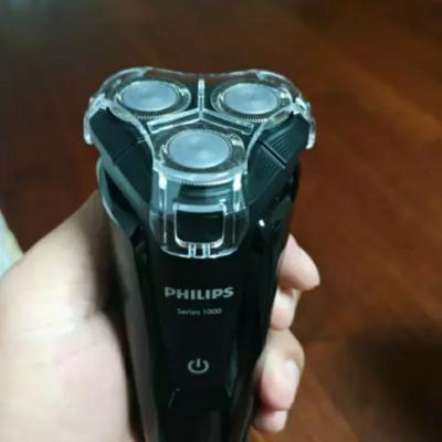 飞利浦(Philips)电动剃须刀S1010 旋转式三刀头充电式男士刮胡刀 干湿双剃全身水洗 贴面舒适剃须晒单图