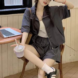 休闲运动套装女夏季新款高级感宽松防晒衣轻薄短裤纯色两件套装潮