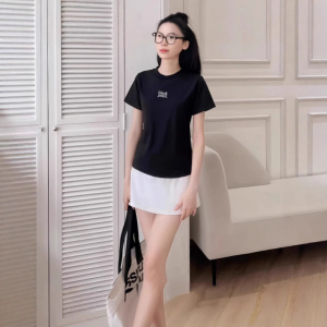 字母刺绣短袖T恤女2025夏季新款修身女式圆领学生女装上衣服女潮