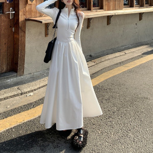 赫本风长袖Polo领连衣裙女春秋季新款设计感黑色修身a字长裙子潮