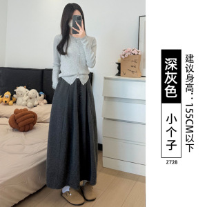 卡其色工装半身裙女春秋薄款2026新款高腰a字长裙冰丝山本裙伞裙