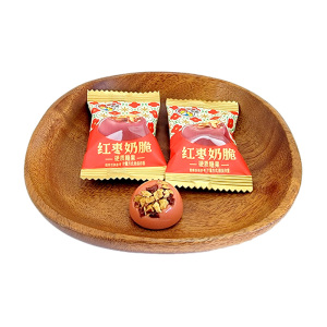 喔喔新品白桃果肉奶脆果仁奶脆糖果结婚喜糖婚庆水果糖果散装批发零食500g