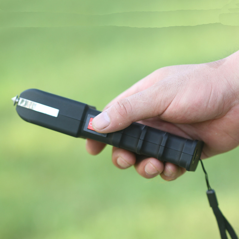 spike户外高压电击器防身电警棍电棒远射手电电警棍充电筒电器防狼