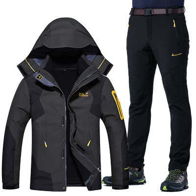 冲锋衣套装男女户外情侣春秋抓绒衣三合一外套大码冲锋衣