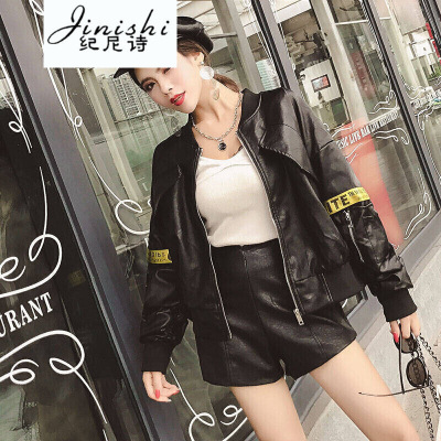 纪尼诗(Jinishi)女装2018秋冬新款学院风拉条撞色重工刺绣短款洗水PU外套女黑色