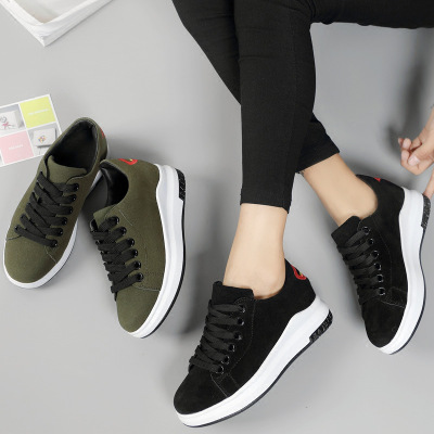 女鞋秋季新款板鞋韩版百搭嘴唇鸳鸯鞋女松糕底平底绿色休闲鞋