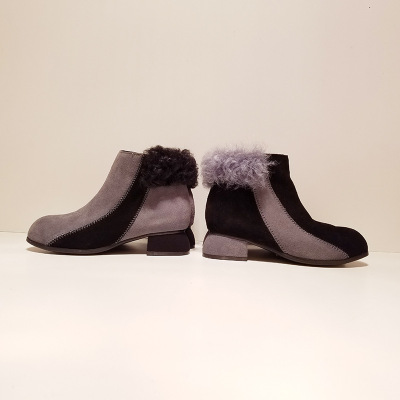 女靴冬季新款百搭粗跟短靴中跟兔毛切尔西短筒复古马丁靴