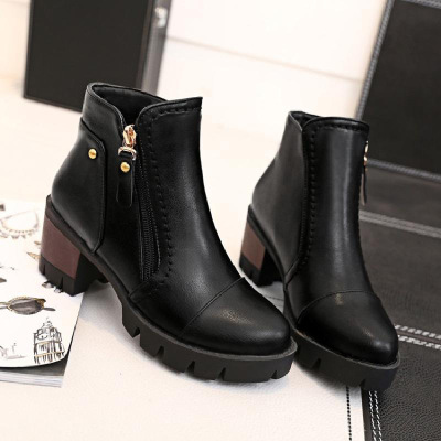 春秋冬季粗跟马丁靴40大码41女靴子42胖肥宽脚女鞋43小码32短靴33