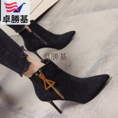 女鞋短靴女秋冬新款侧拉链绒面尖头细跟高跟裸靴金属装饰潮马丁靴