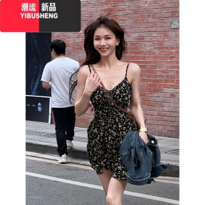 YIBUSHENG茶歇法式碎花吊带连衣裙女2024新款小个子气质收腰温柔仙女裙子