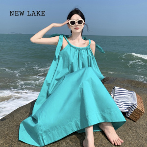 NEW LAKE法式湖蓝色挂脖吊带连衣裙子女夏季气质感高级感海边度假沙滩长裙